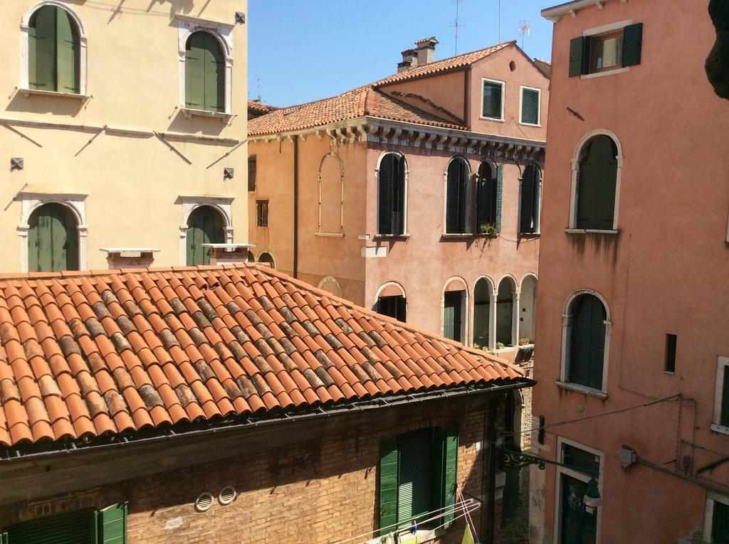 San Polo Near Rialto Fish Market Венеция Екстериор снимка