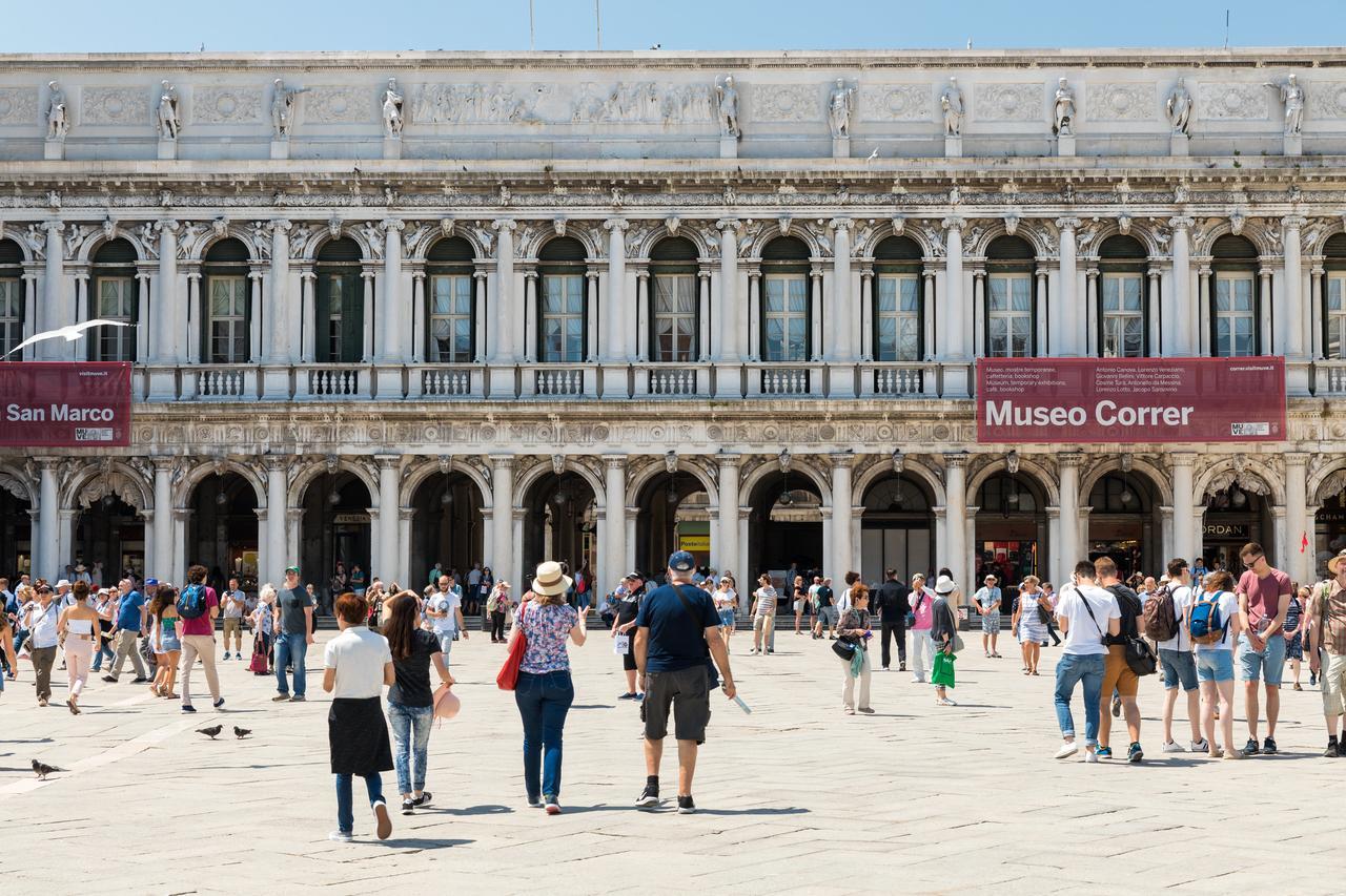 San Polo Near Rialto Fish Market Венеция Екстериор снимка